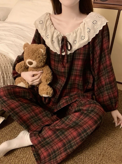 Bộ Đồ Ngủ Kẻ Sọc Đỏ Thắt Nơ Xinh Xắn Áo Tay Dài Quần Dài Nữ Women Có Size 65kg